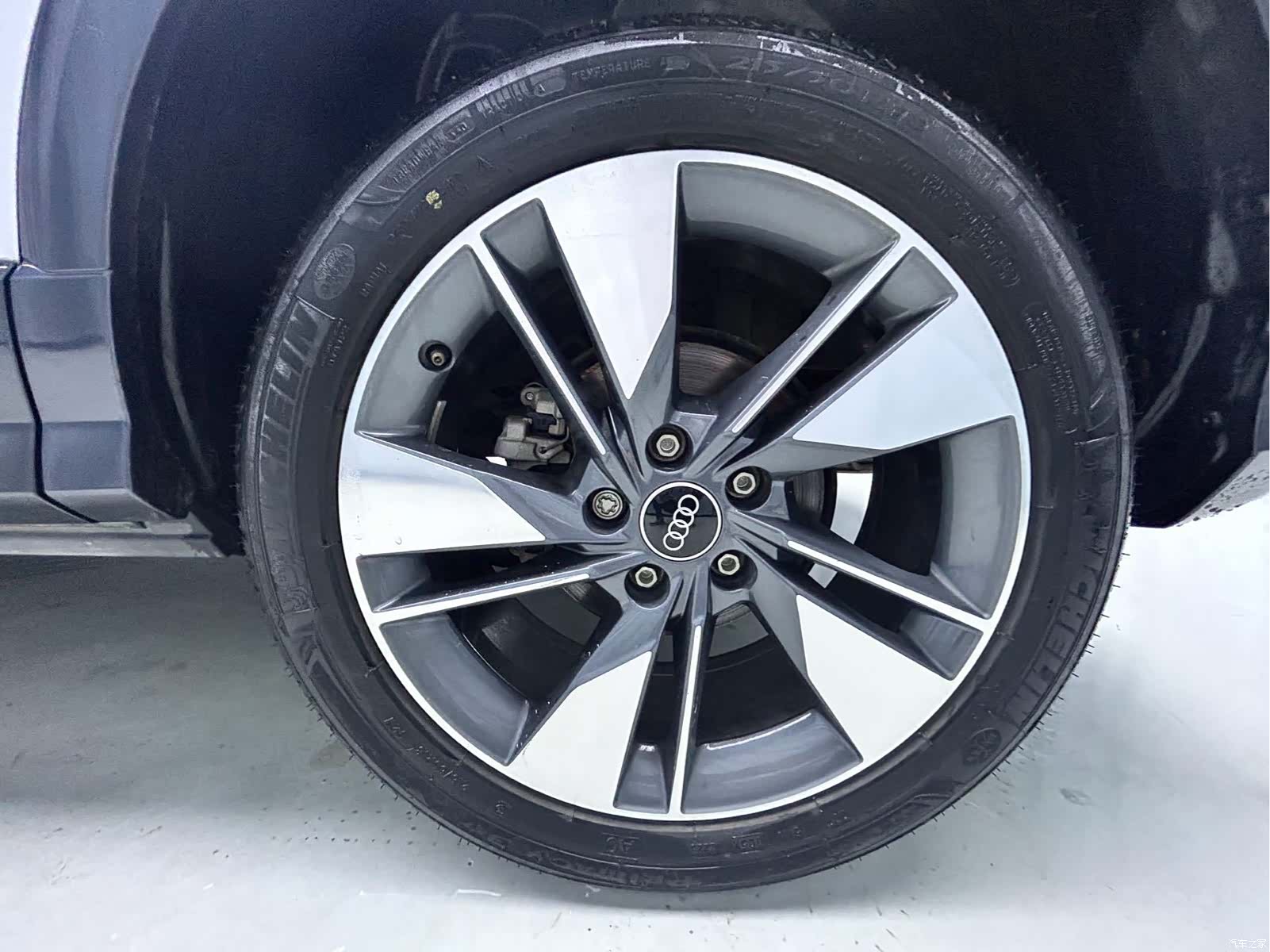 Audi Q2L, 2023 21