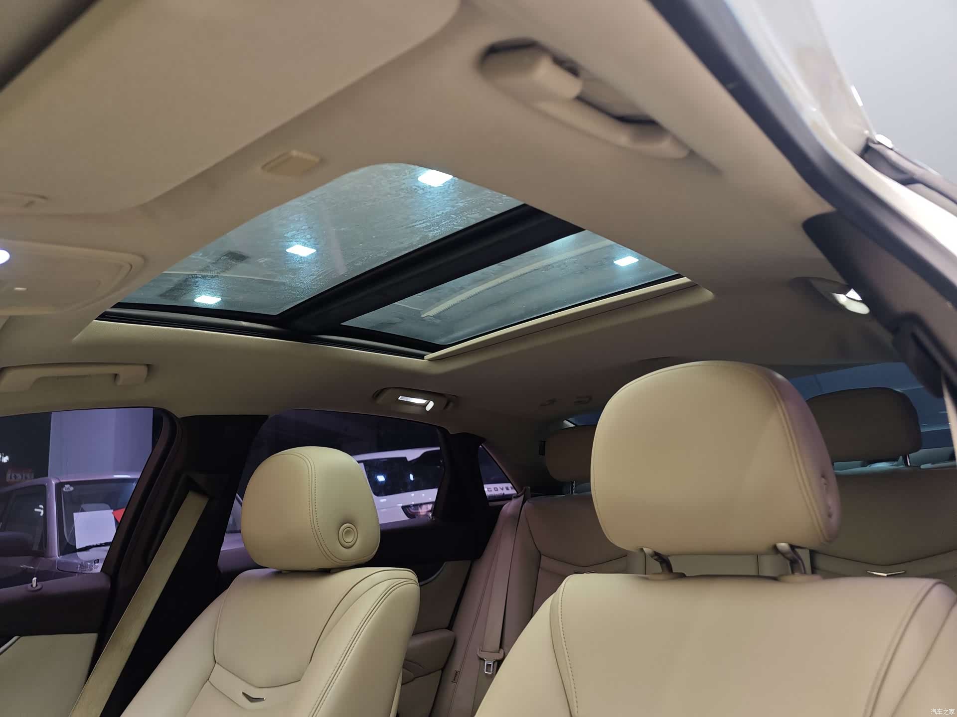Cadillac XTS, 2015 14