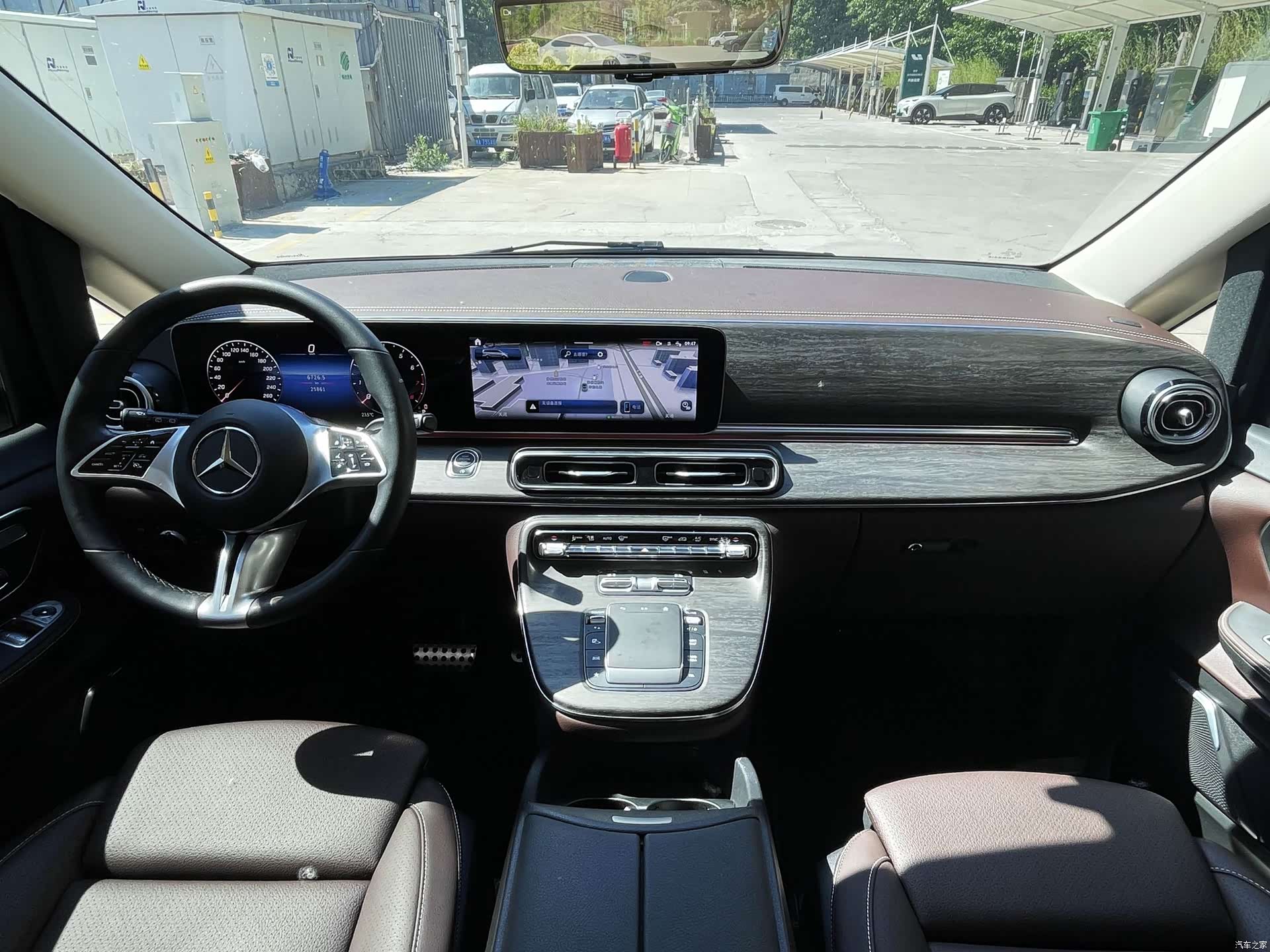 Mercedes-Benz V-Class, 2024 6