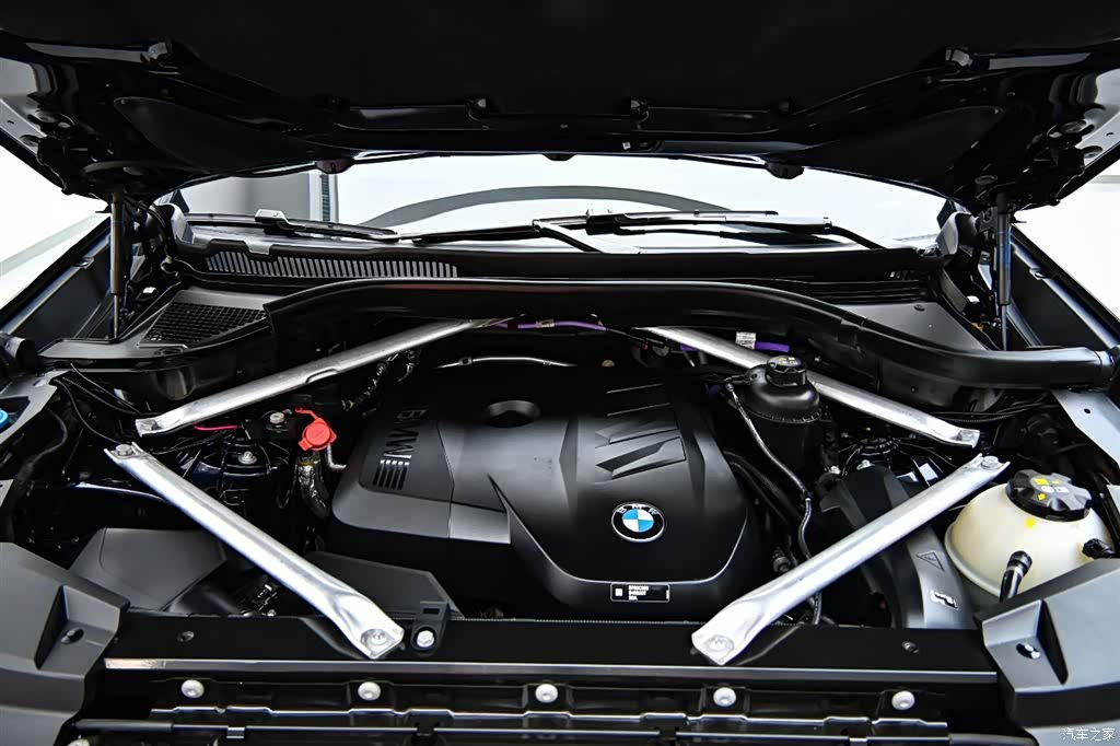 BMW X5, 2024 36