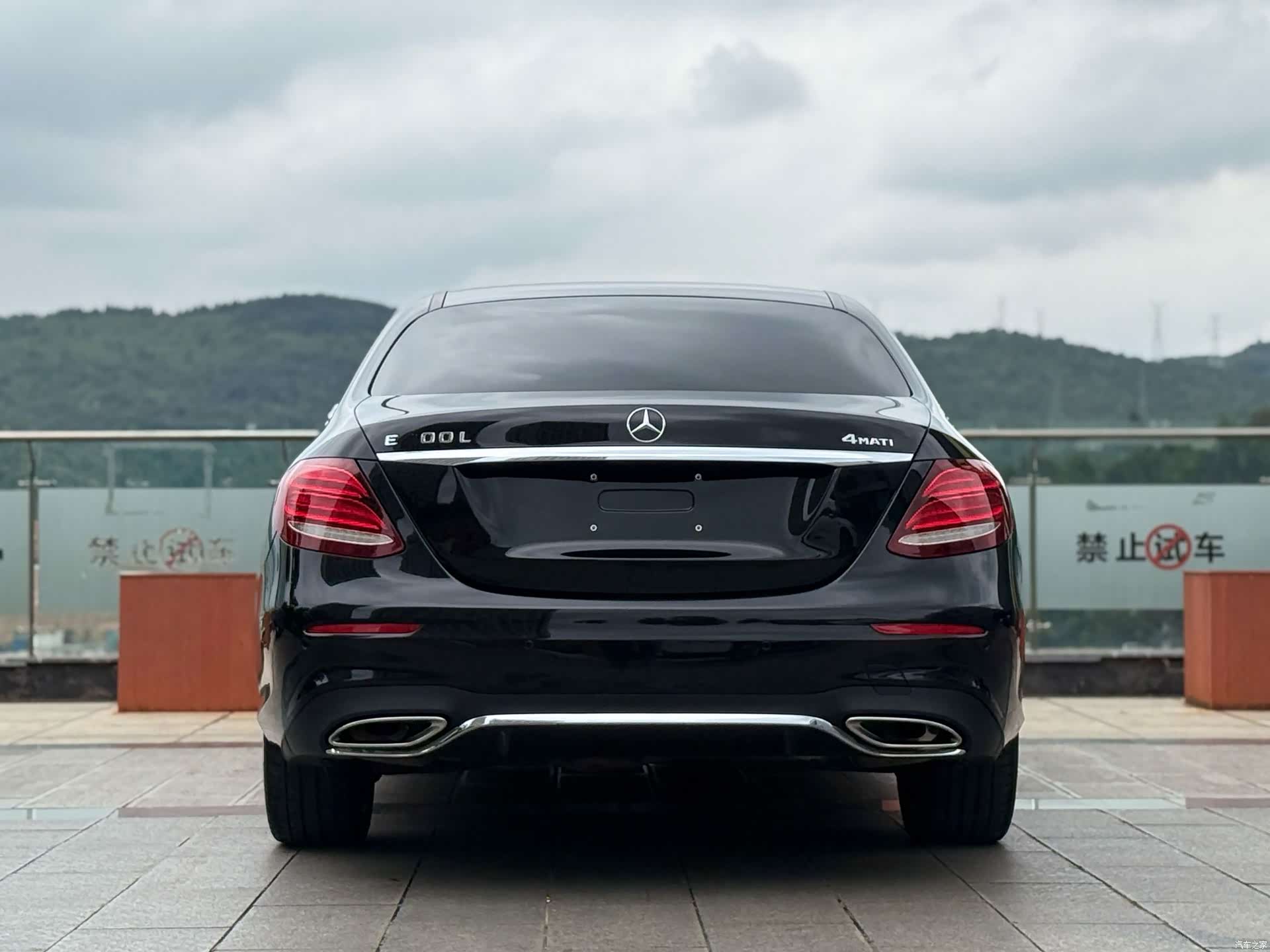 Mercedes-Benz E-Class, 2018 3
