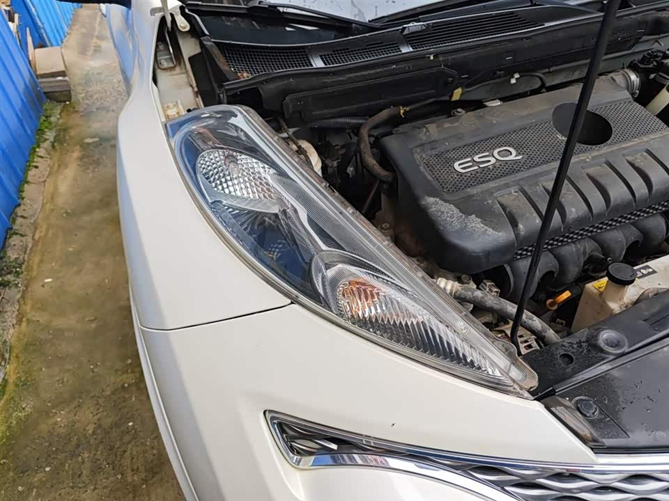 Infiniti ESQ Infiniti ESQ