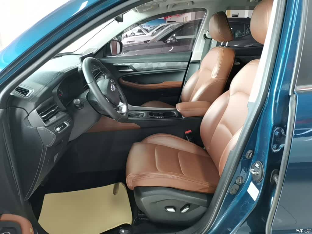 Geely X6, 2022 15