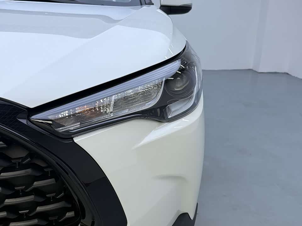 Toyota Corolla Sharp amplifier