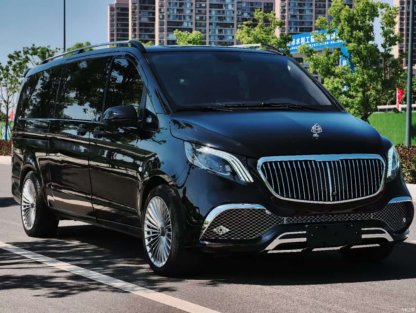 Mercedes-Benz 7, 2021 32