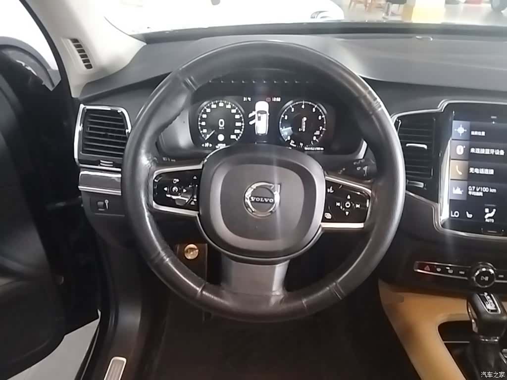Volvo XC90, 2015 11