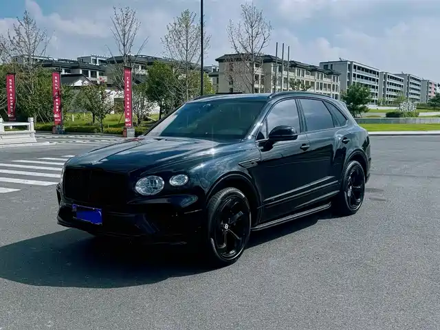 Bentley Bentayga 2022 — купить из Китая под заказ
