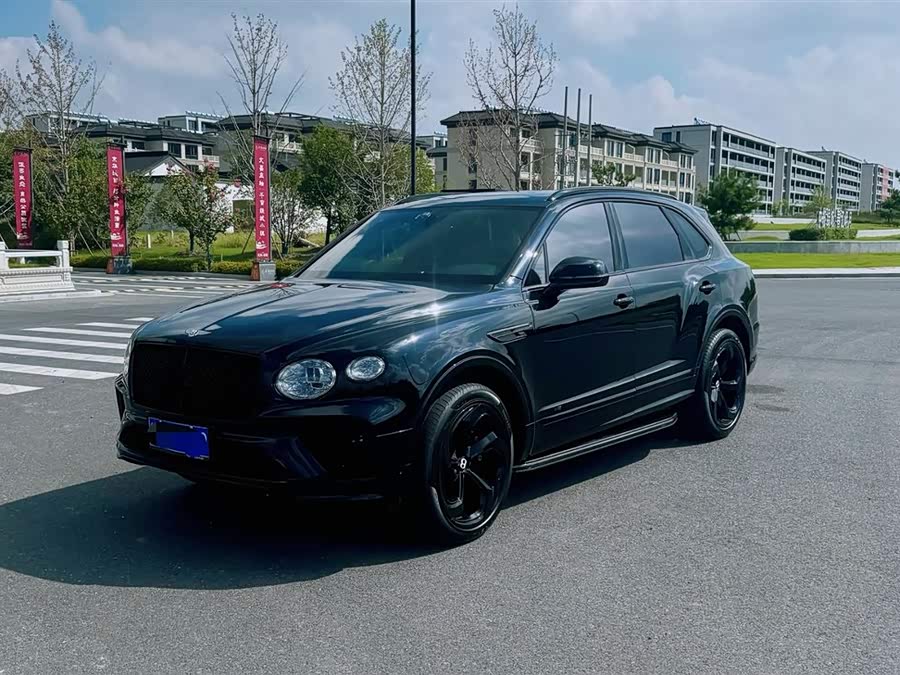 Bentley Bentayga 2022, фото 1