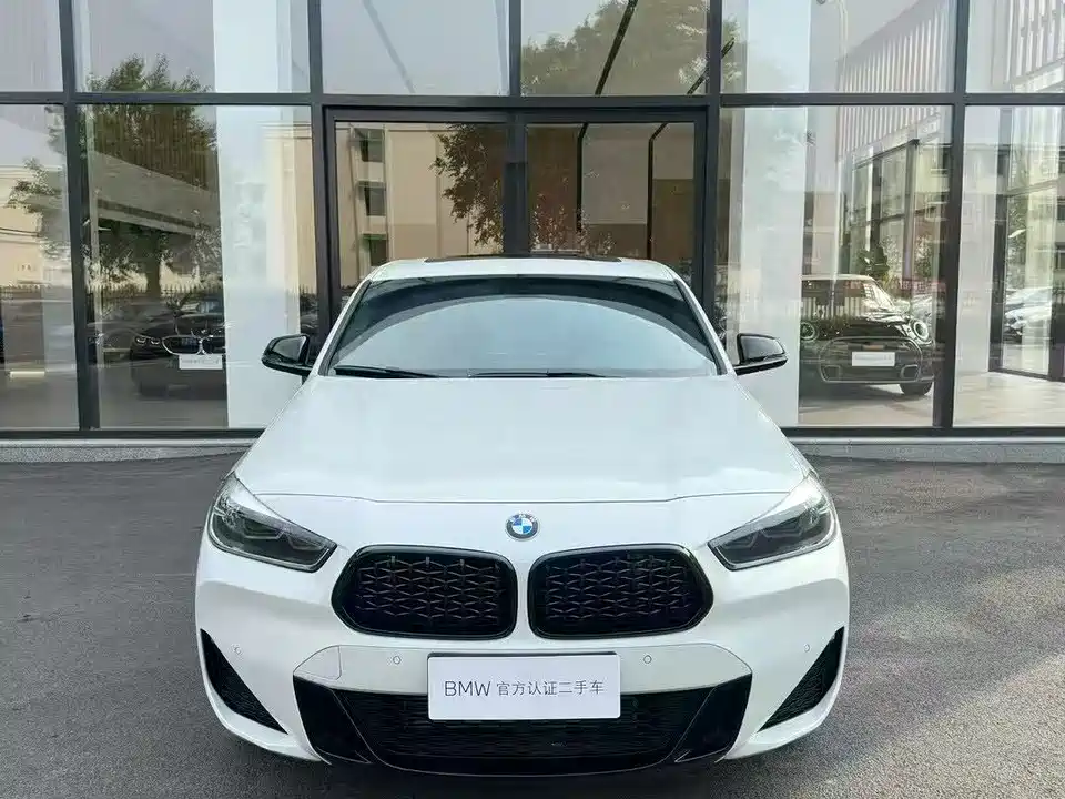 BMW X2