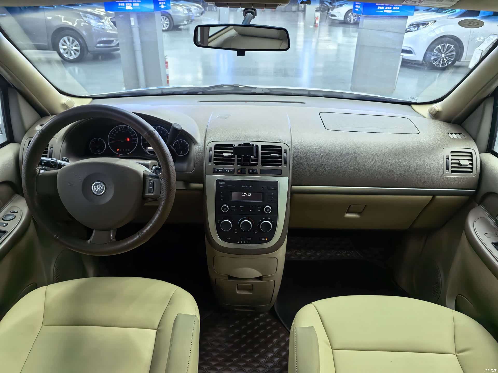 Buick GL8, 2014 11