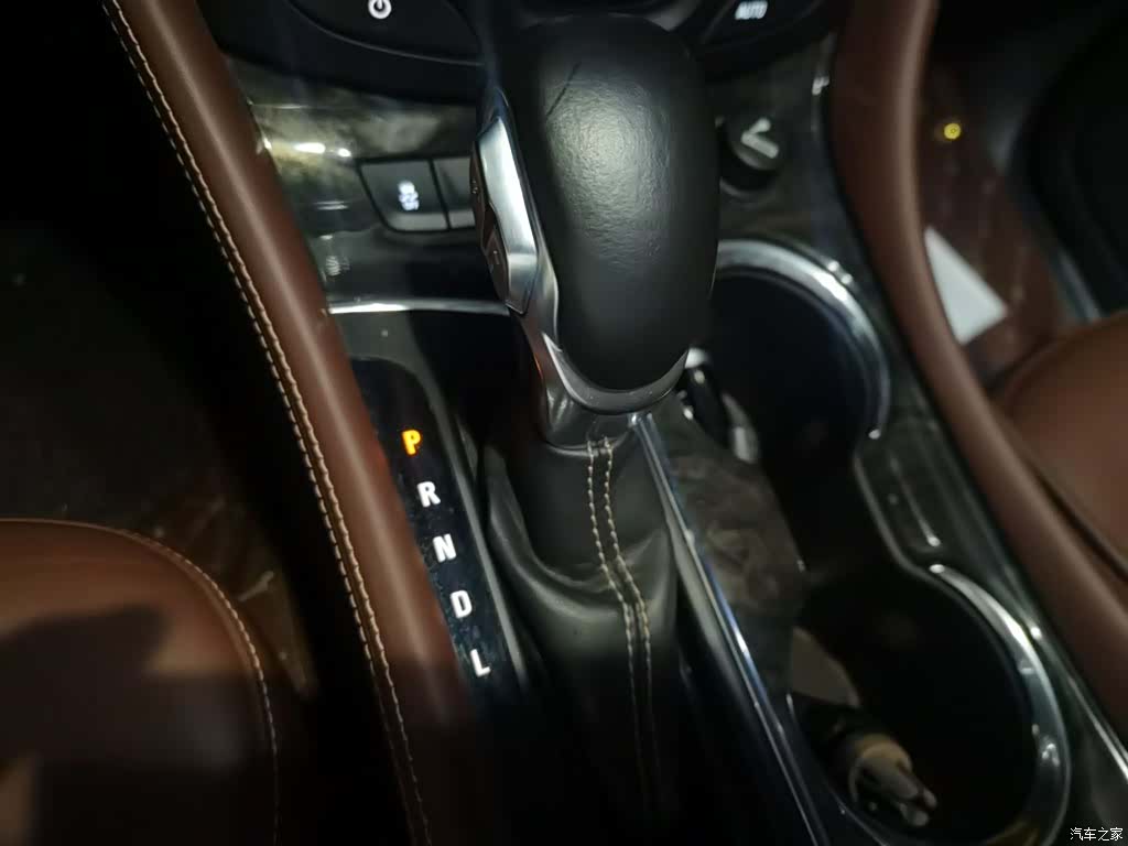 Buick Envision Plus, 2015 11