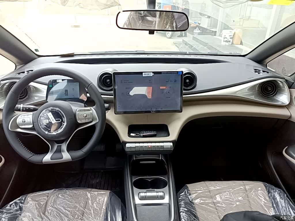BYD Dolphin, 2026 10