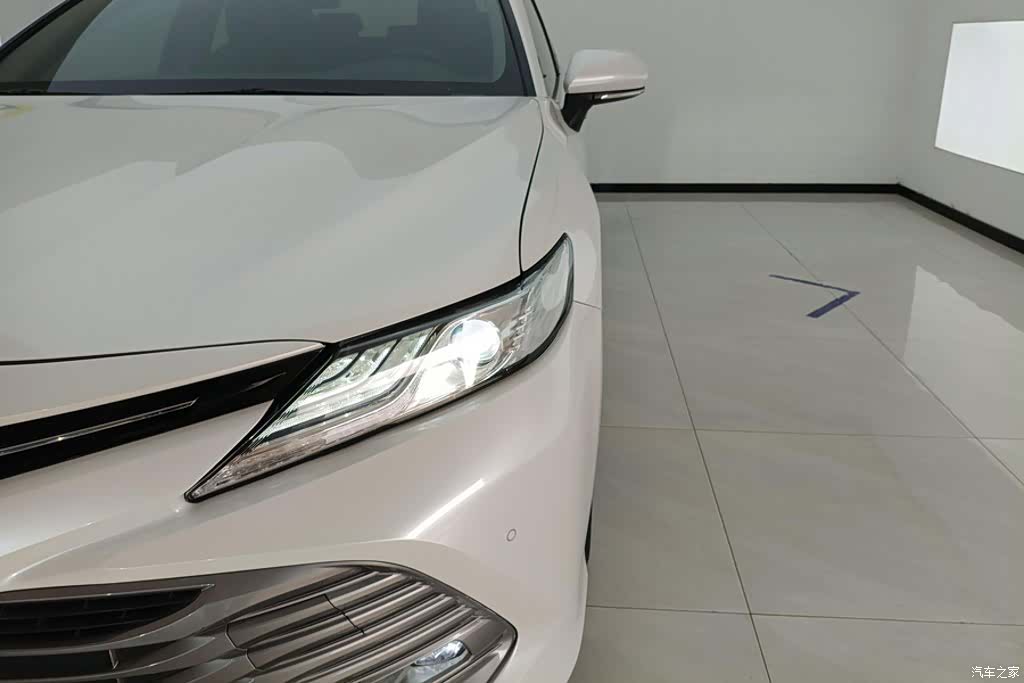 Toyota Camry, 2020 все фото