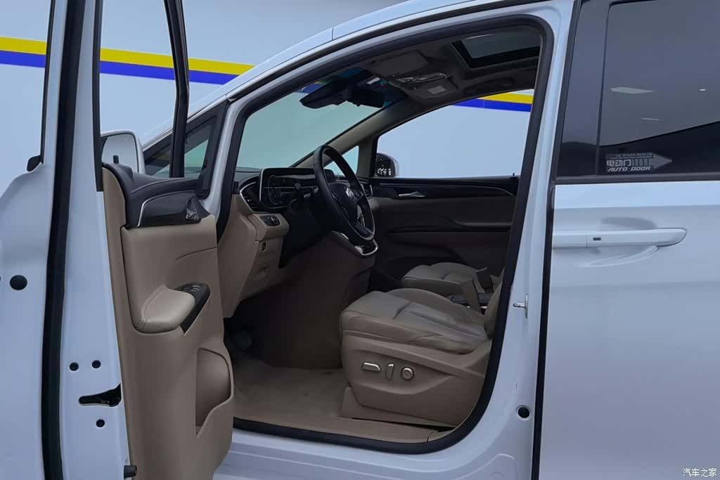 Buick GL8, 2021 9