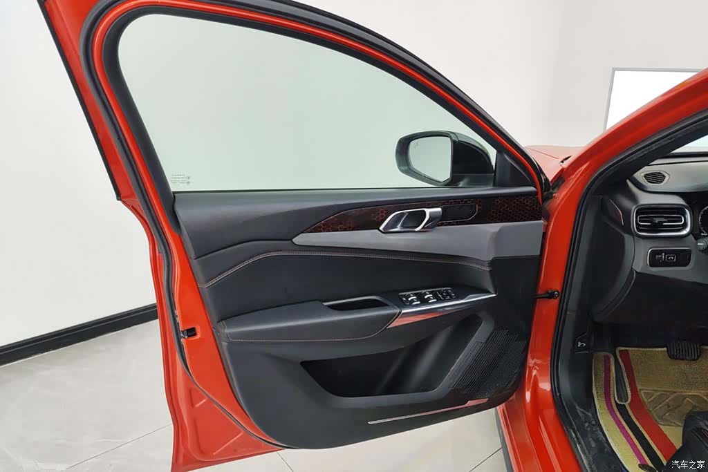 Lynk & Co 01, 2019 7