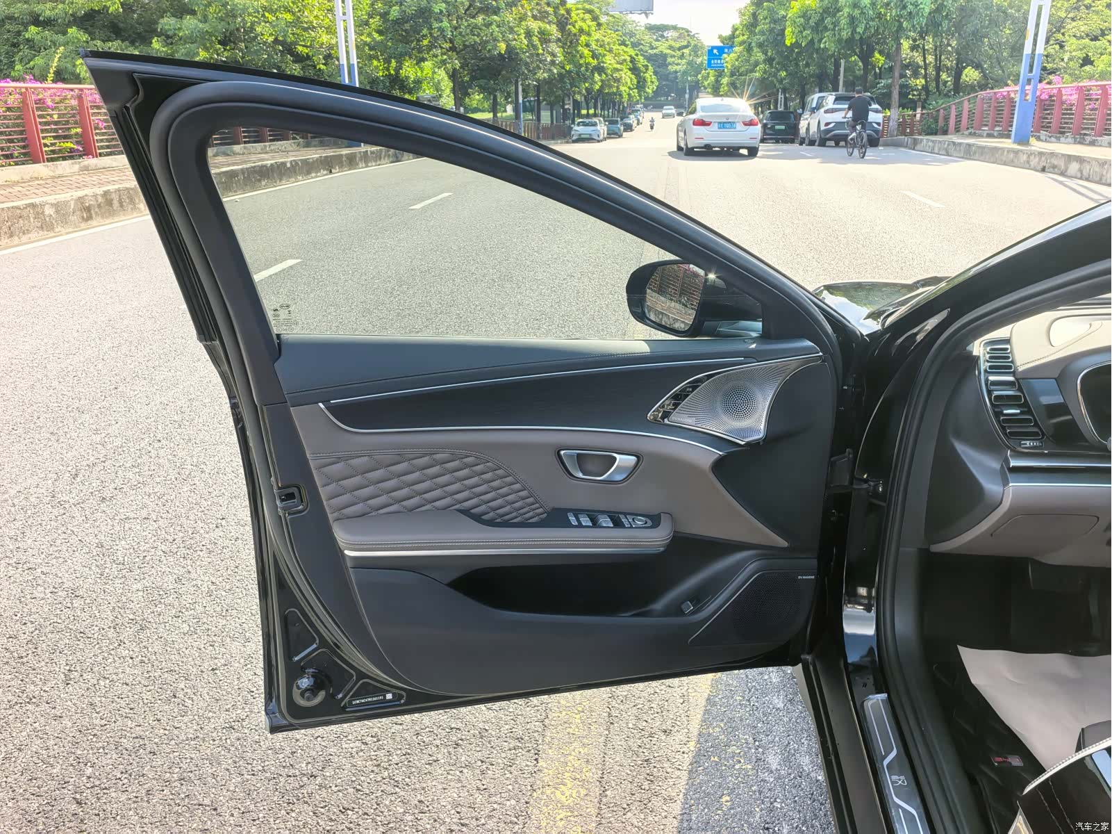 BYD Han, 2023 4
