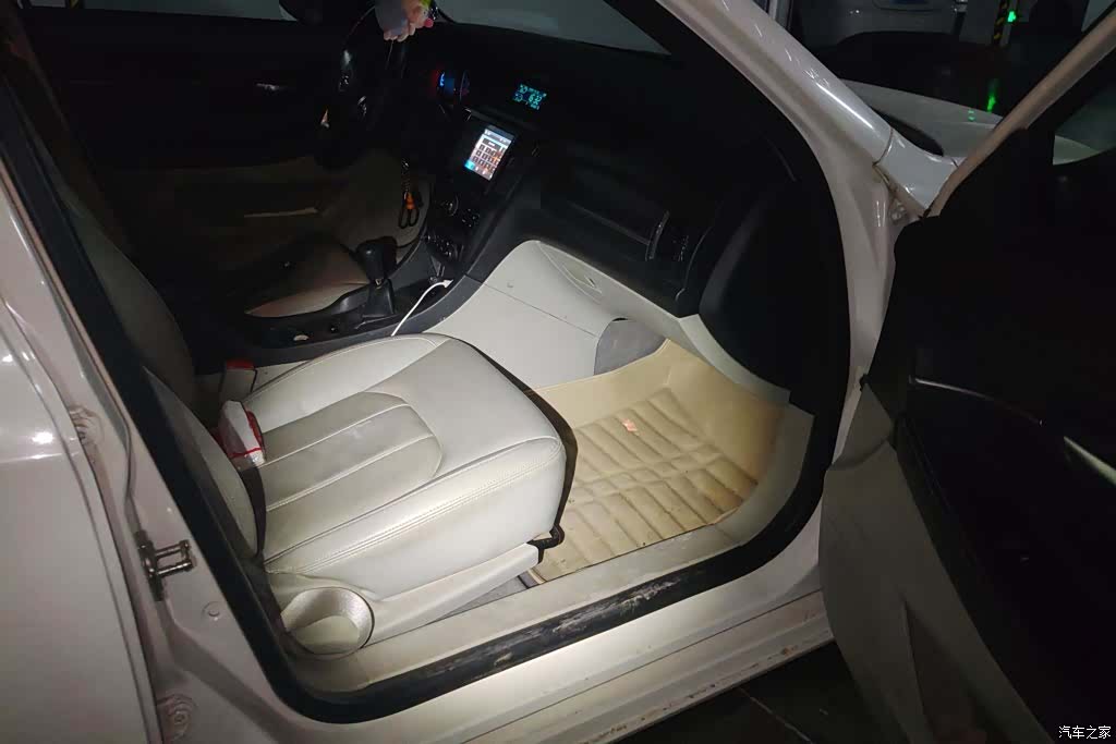 BAIC D50, 2015 8