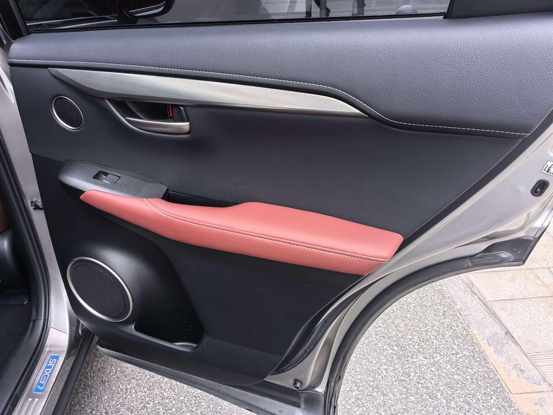 Lexus NX, 2017 11