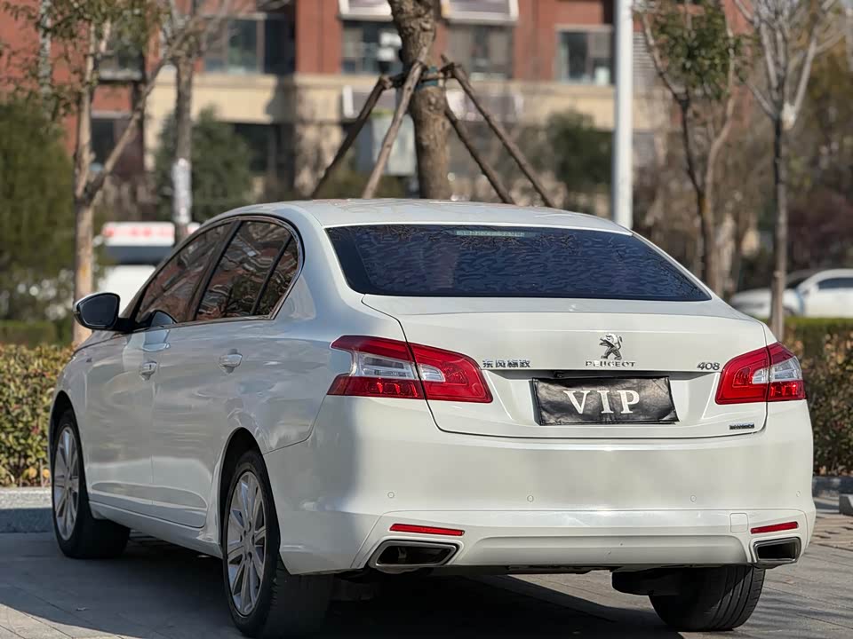 Peugeot 408