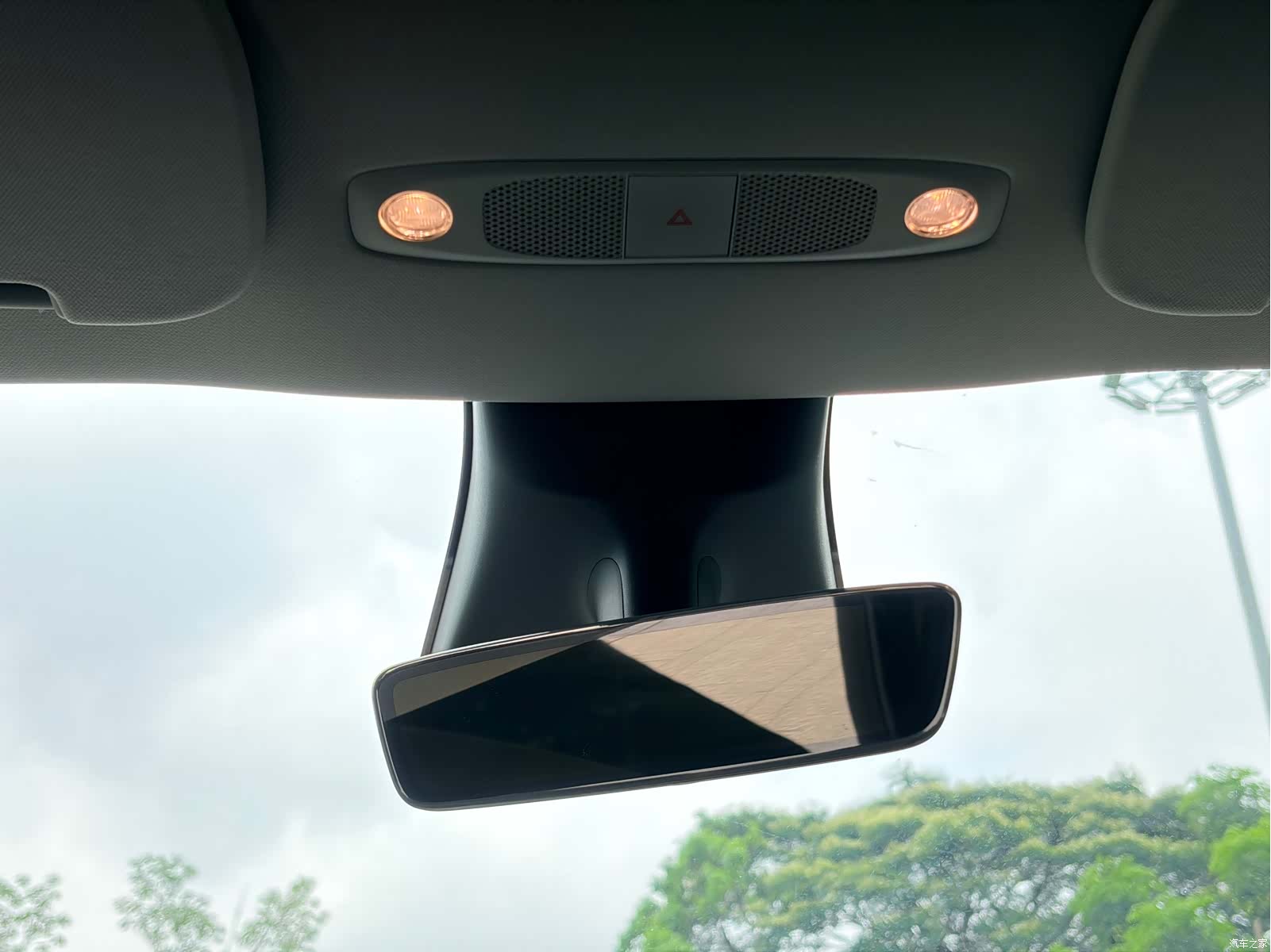 Tesla Model Y, 2021 17