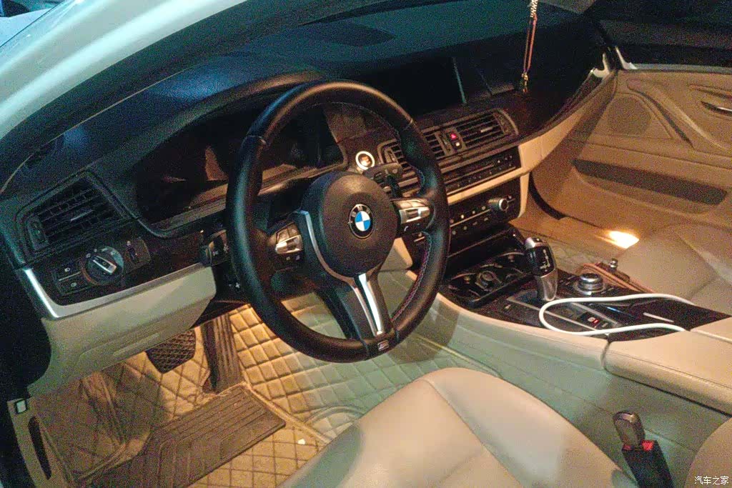 BMW 5 Series, 2012 15