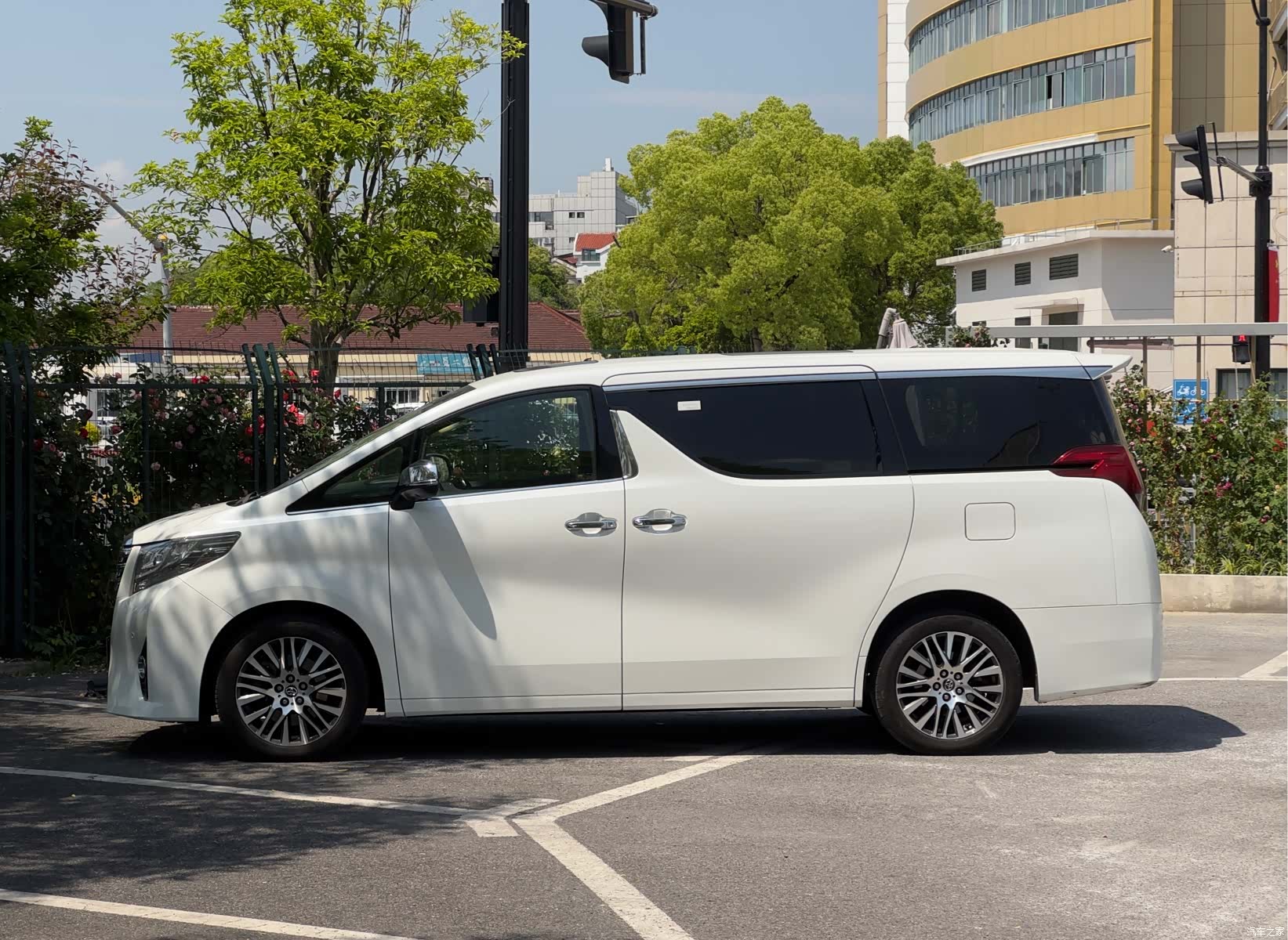 Toyota Alphard, 2017 7