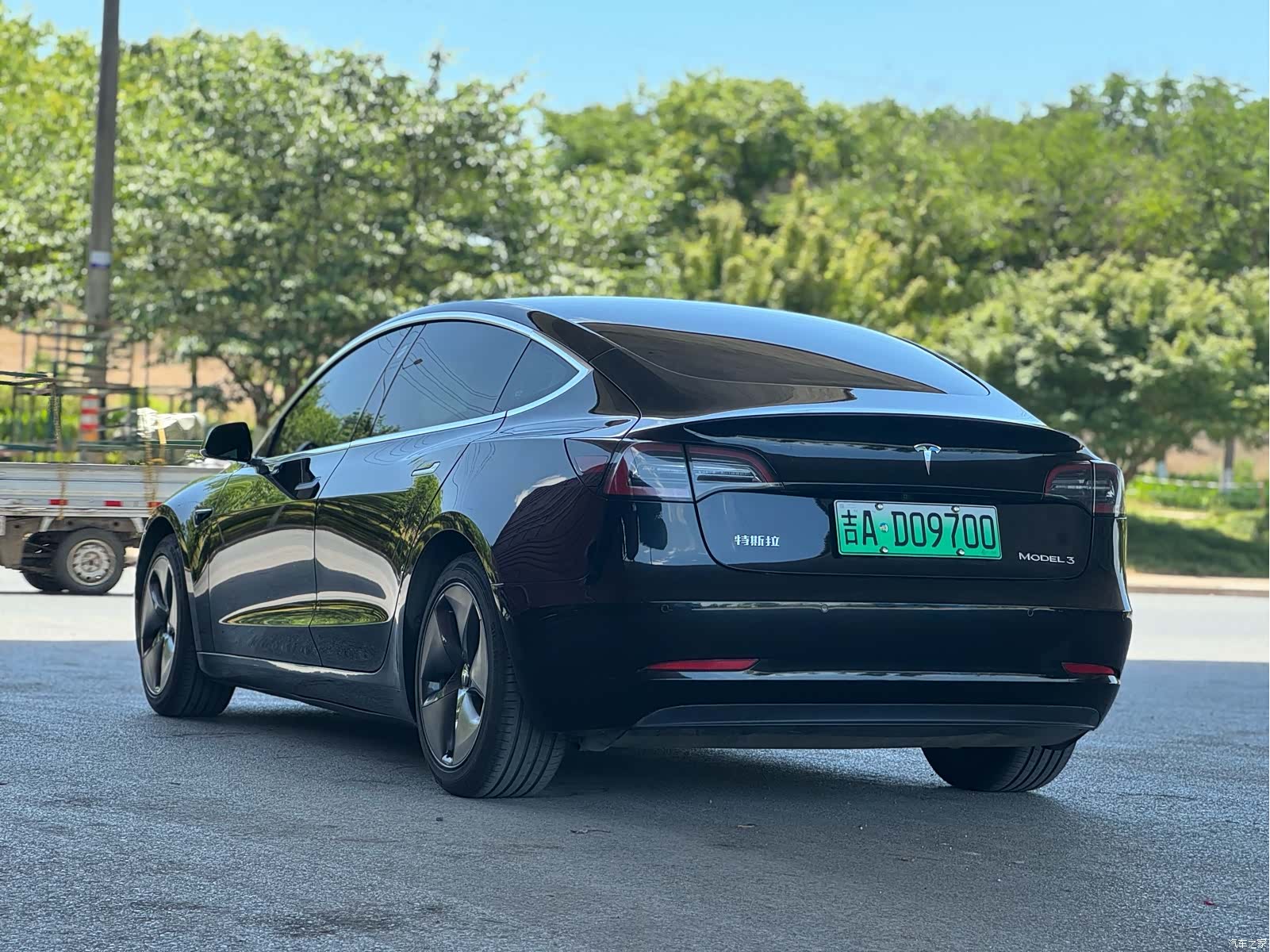 Tesla Model 3, 2020 все фото