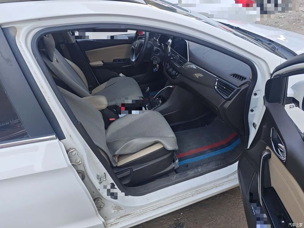 Wuling 310W, 2019 22