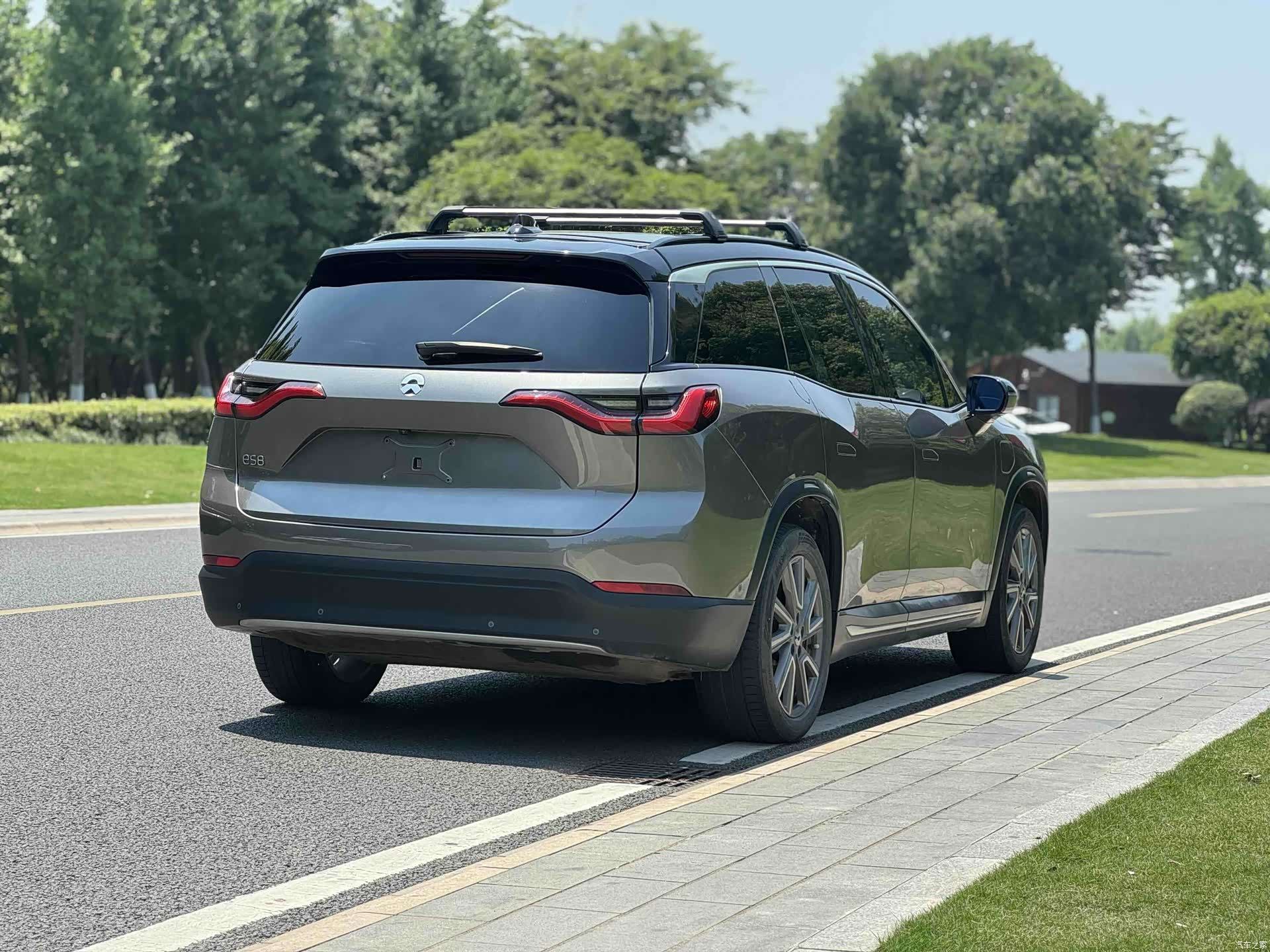 NIO ES8, 2019 15