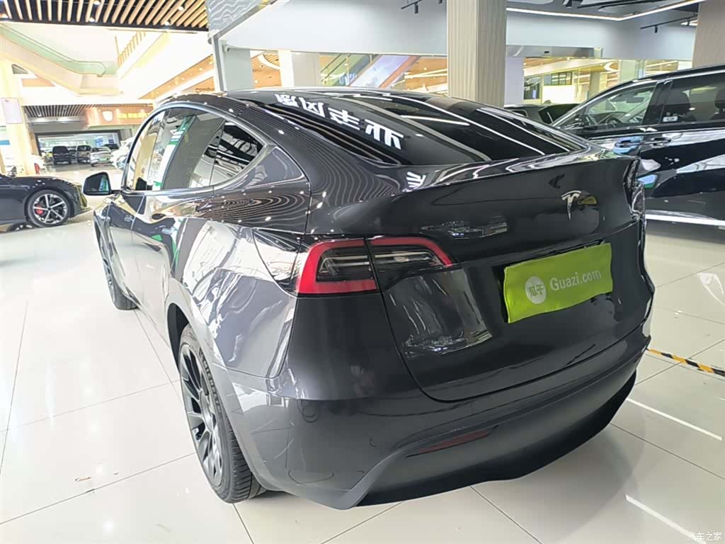 Tesla Model Y, 2024 все фото