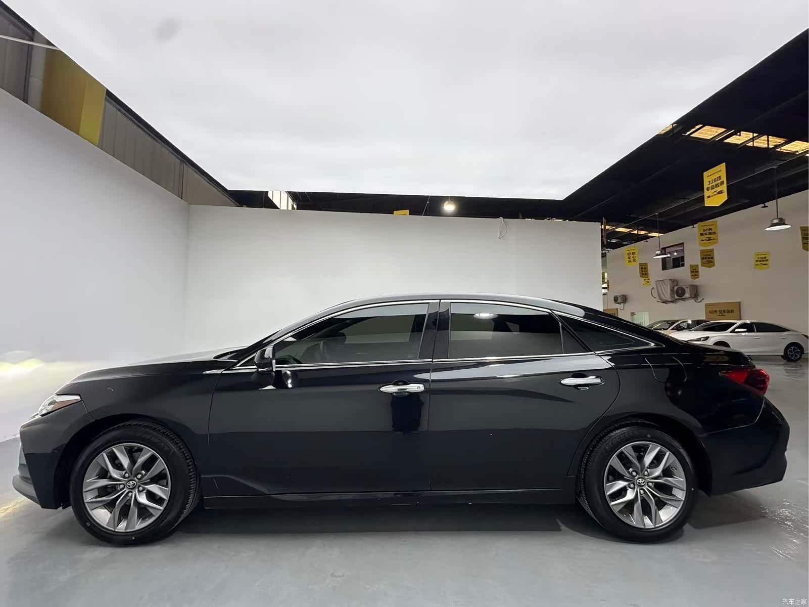 Toyota Avalon, 2022 3