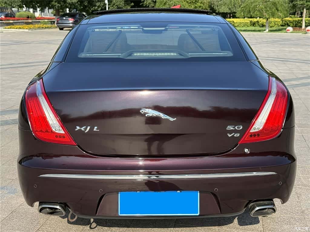Jaguar XJ, 2012 7