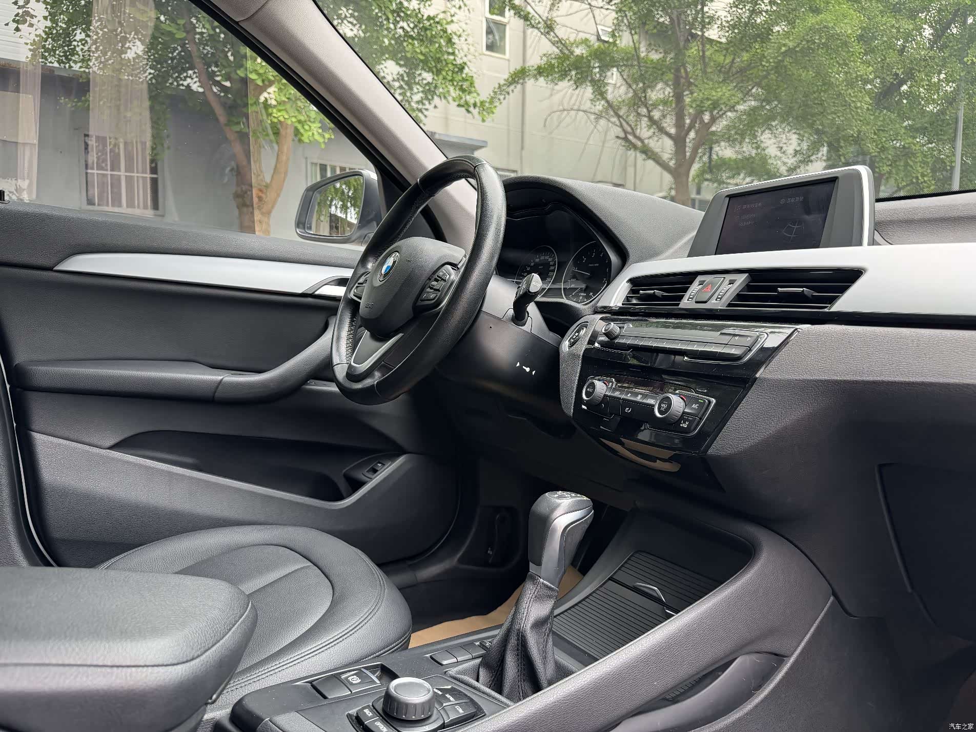 BMW X1, 2017 все фото