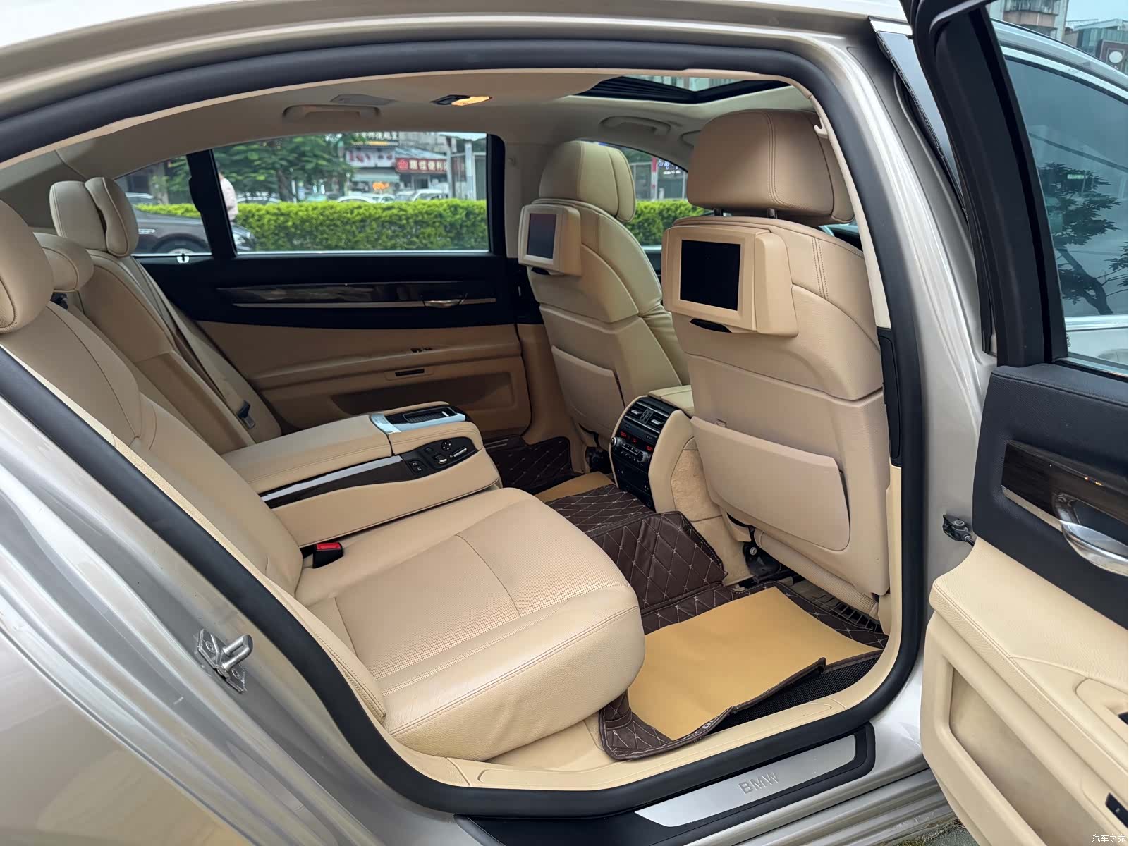 BMW 7 Series, 2012 14