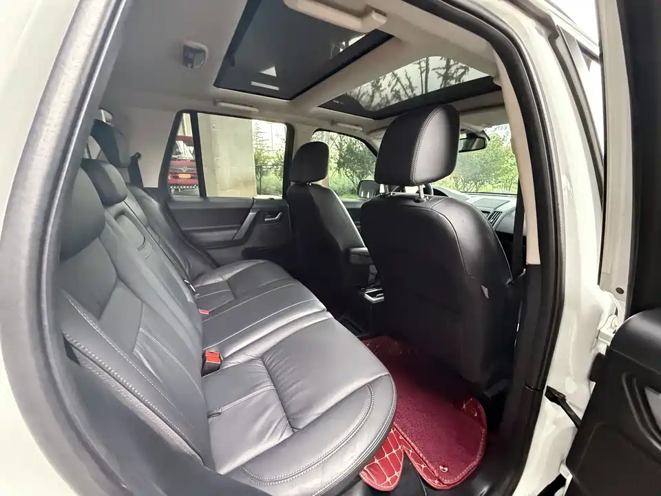 Land Rover Freelander 2