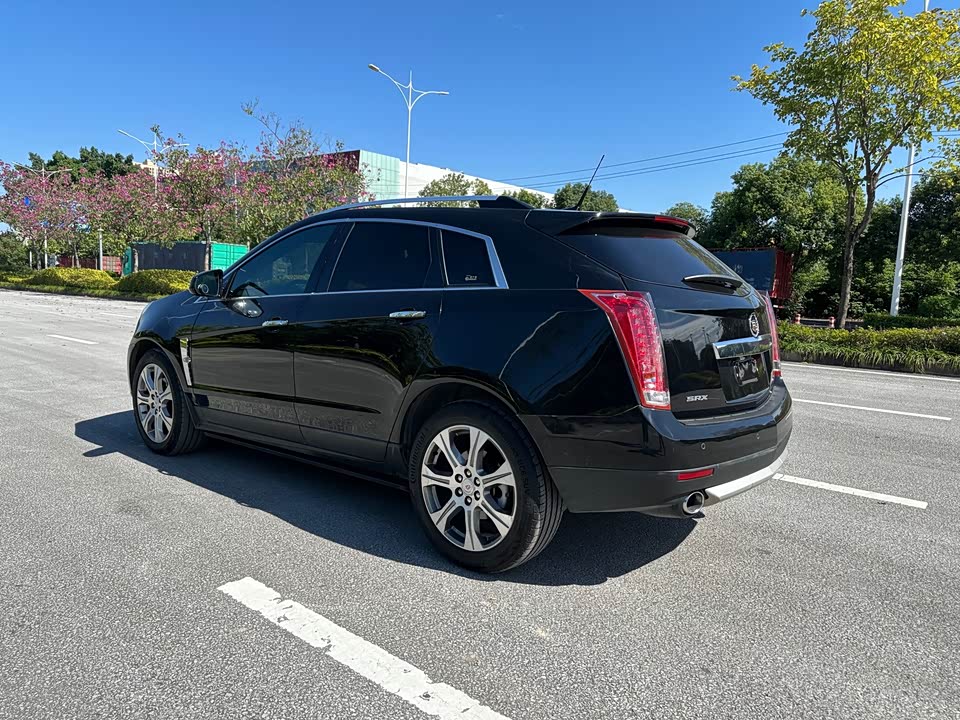 Cadillac SRX