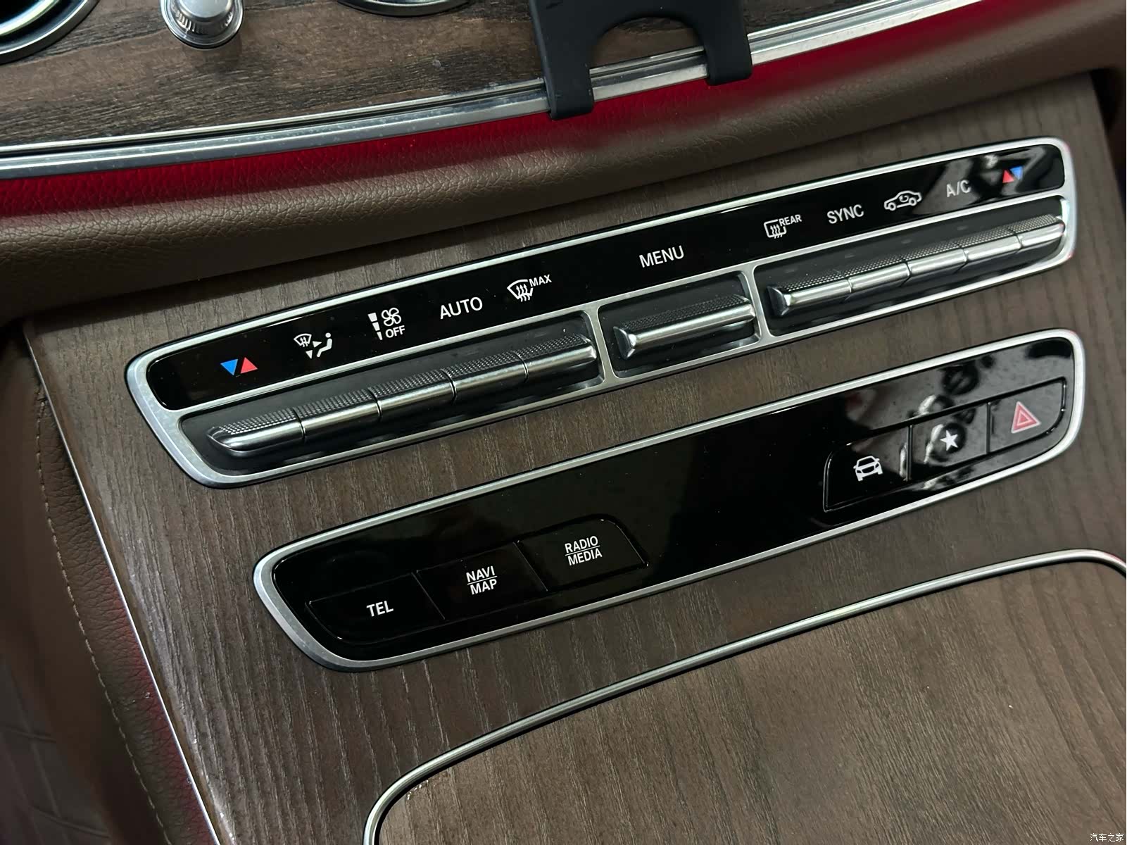 Mercedes-Benz E-Class, 2021 20