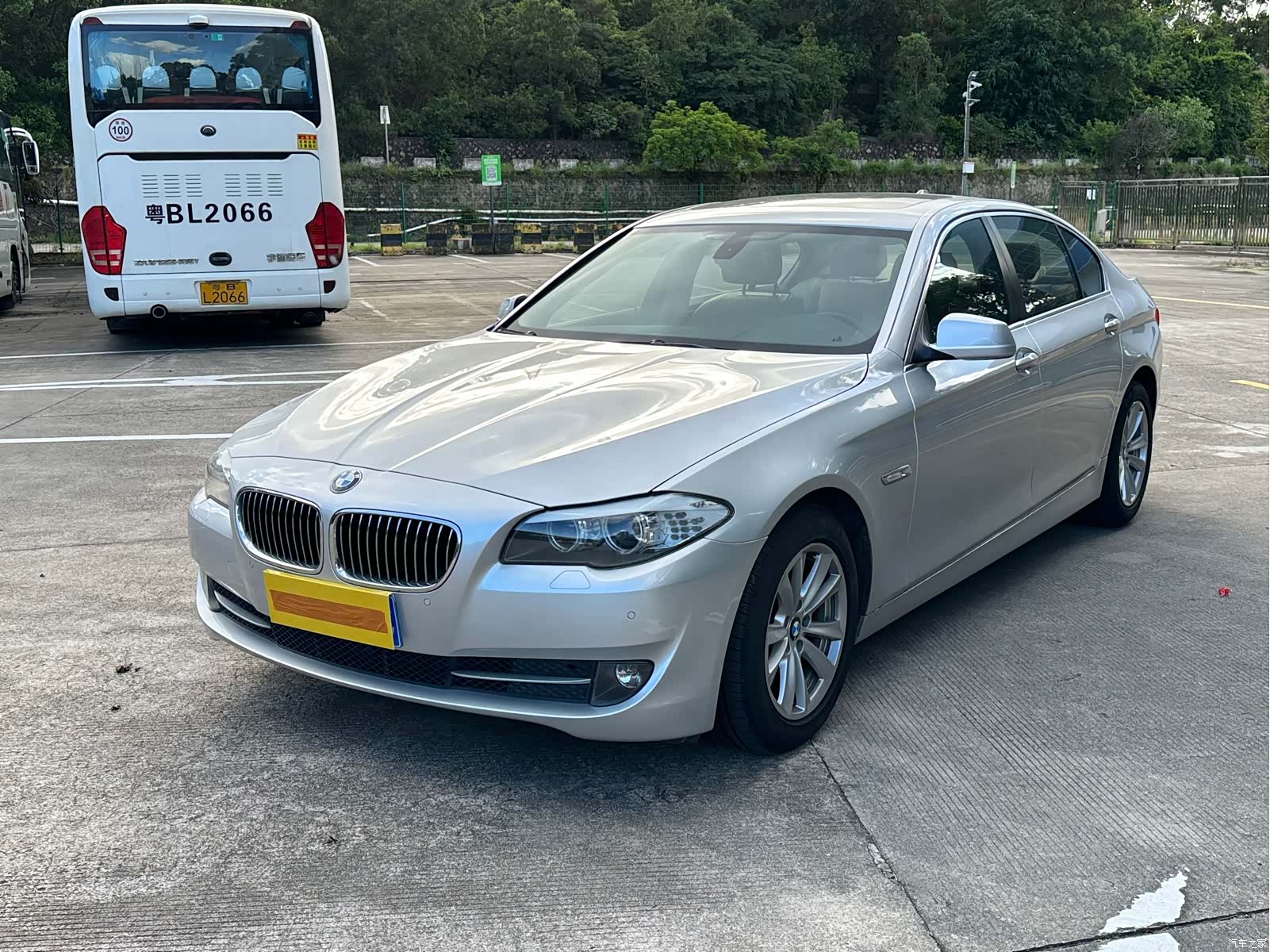 BMW 5 Series, 2011 1