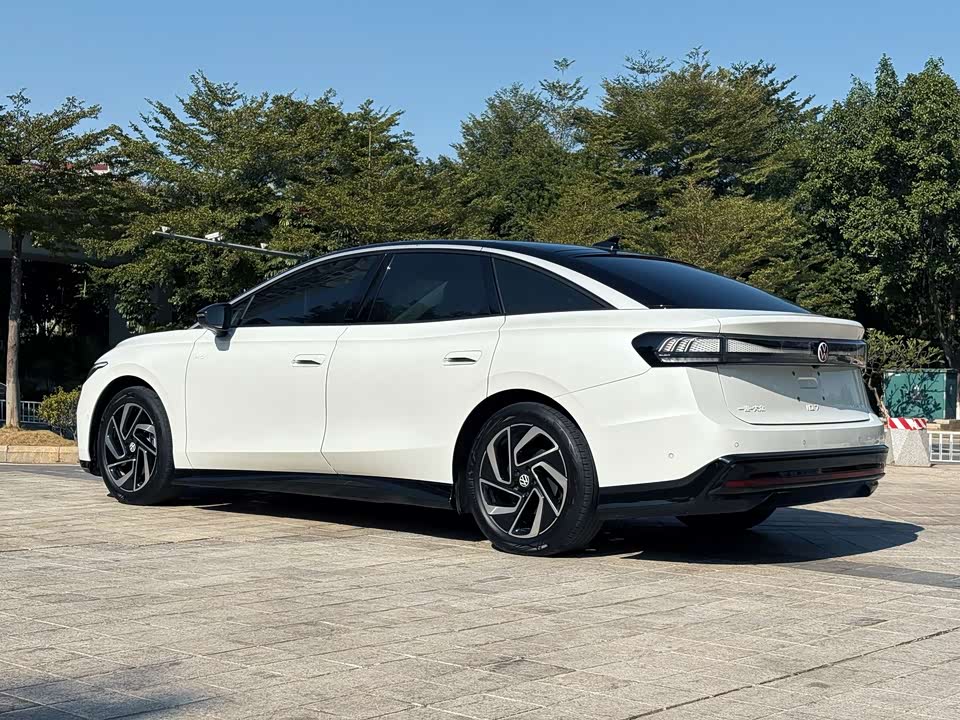 Volkswagen ID.7 VIZZION