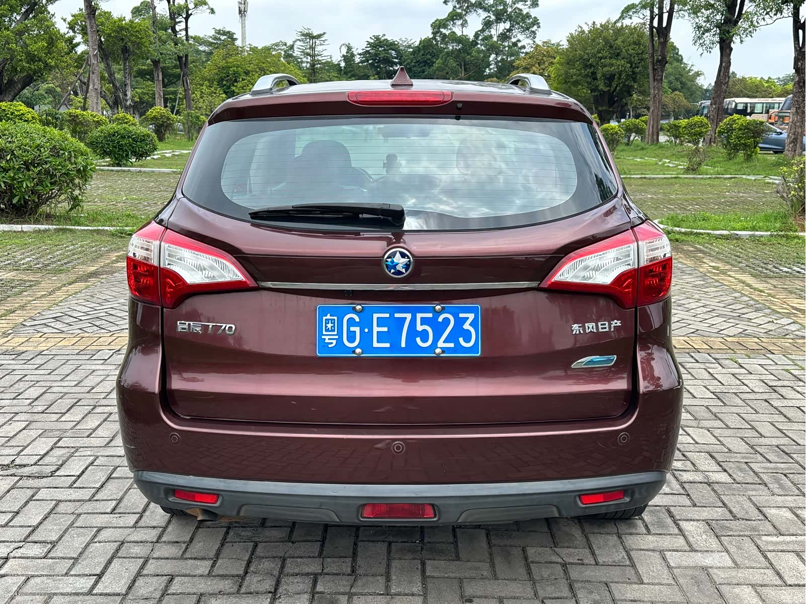Nissan T70, 2015 4