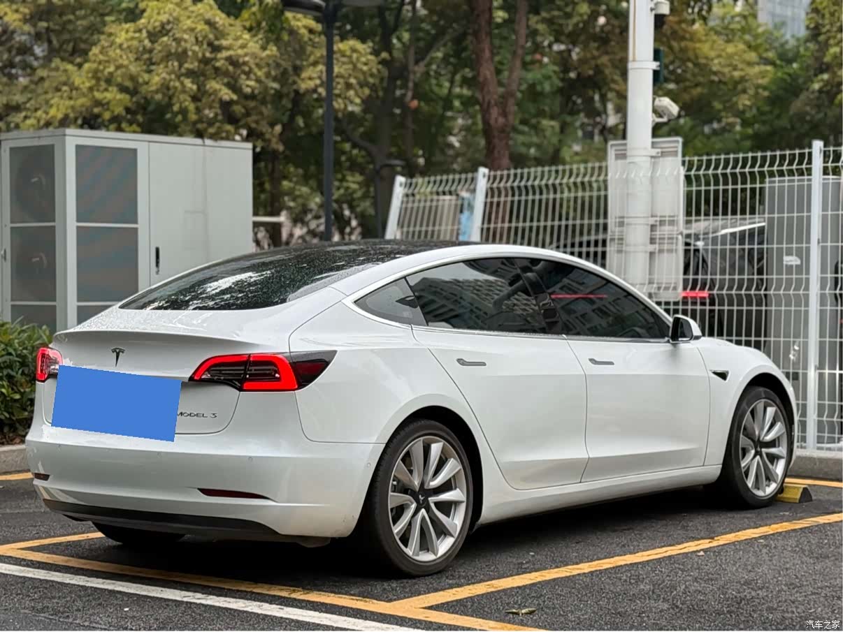 Tesla Model 3, 2020 все фото