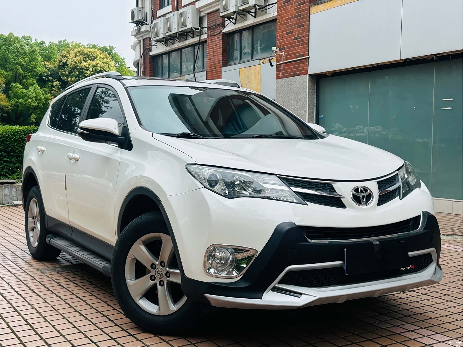 Toyota RAV4, 2014 3
