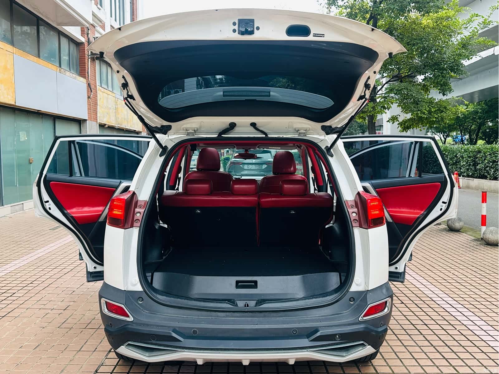 Toyota RAV4, 2014 18
