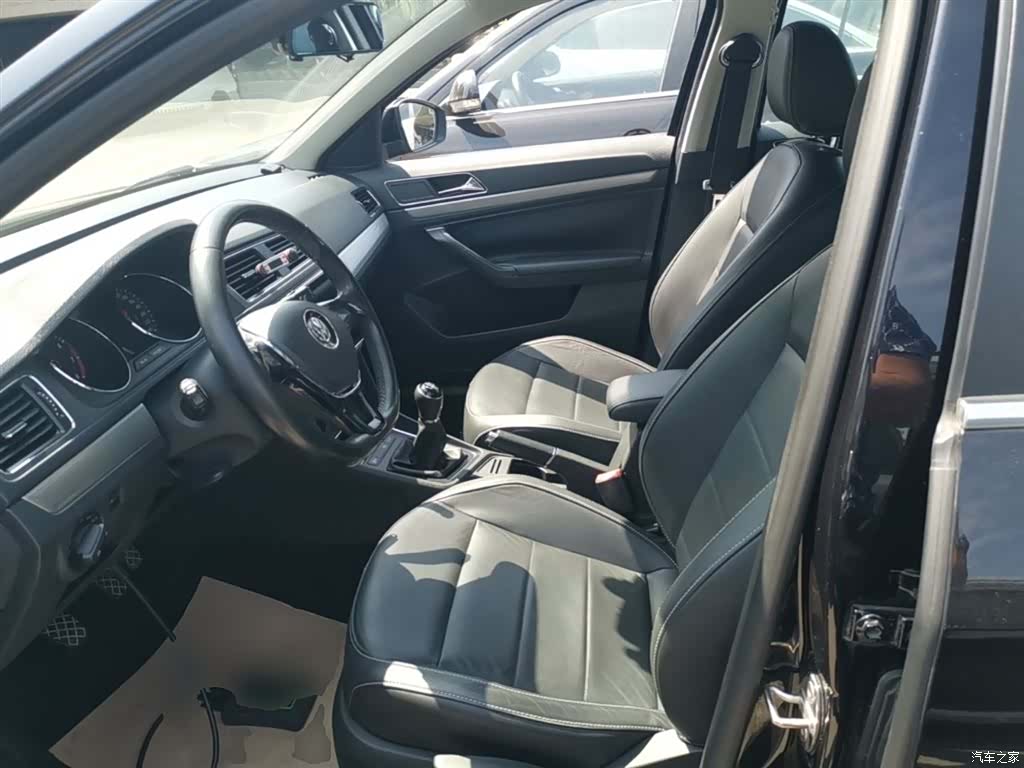 Volkswagen Lavida, 2016 15