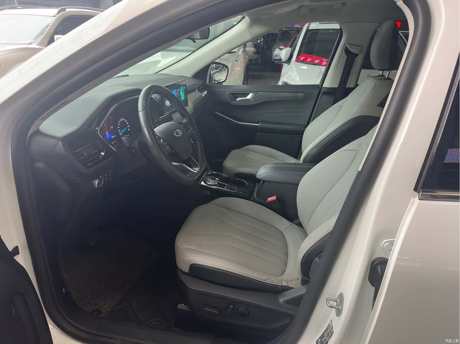 Ford Escape, 2022 15