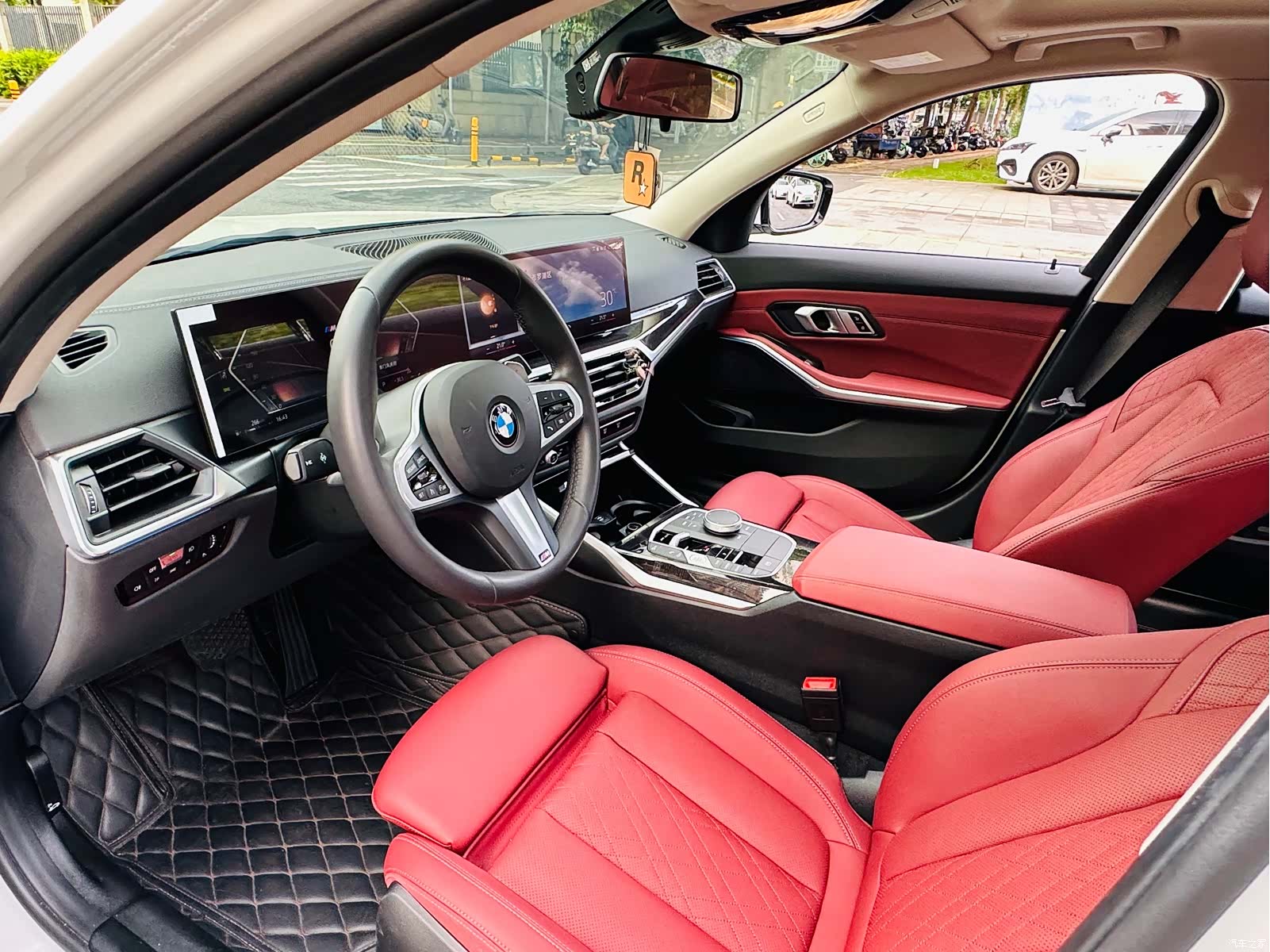 BMW 3 Series, 2024 10