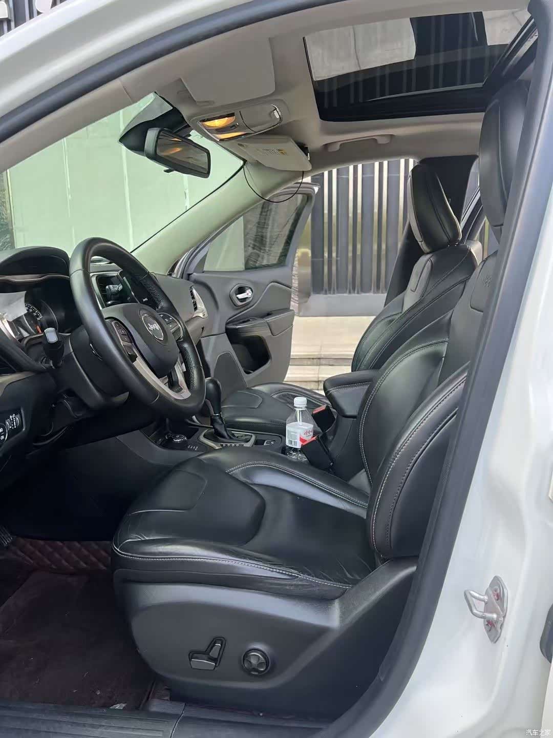 Jeep Cherokee, 2016 9