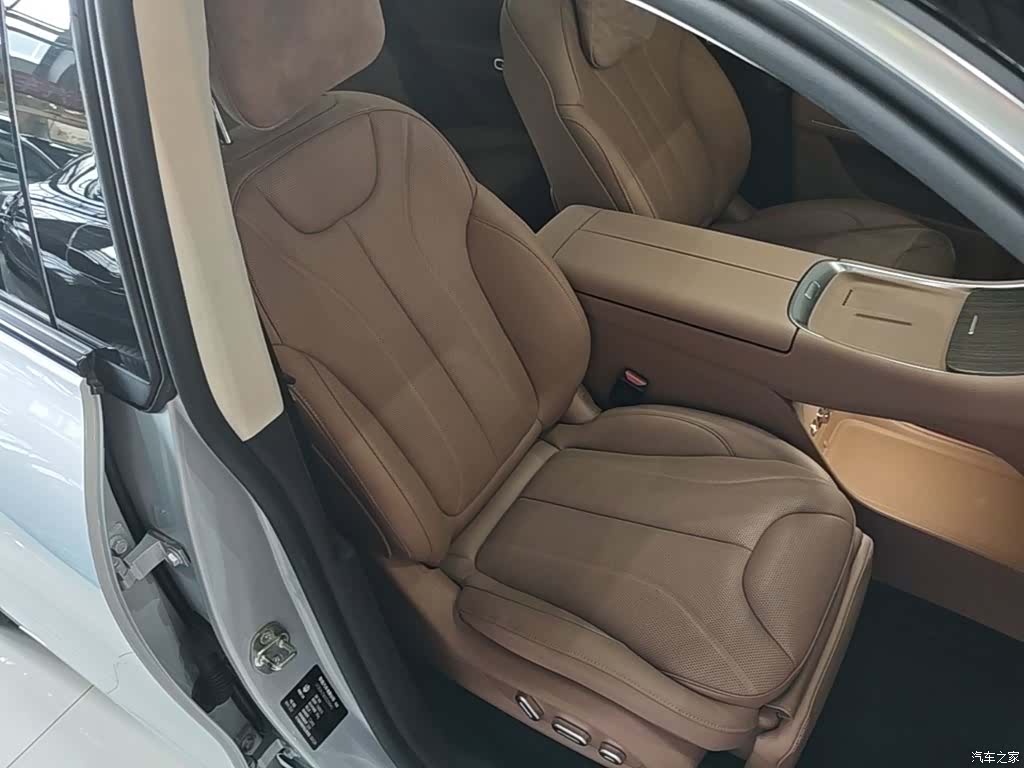 Leapmotor C11, 2025 25
