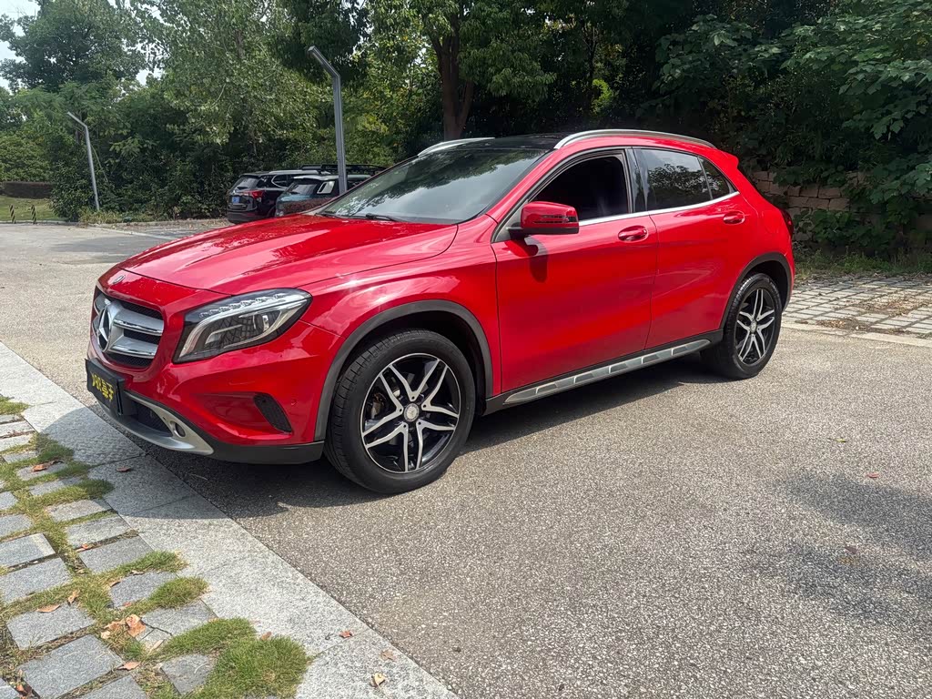 Mercedes-Benz GLA