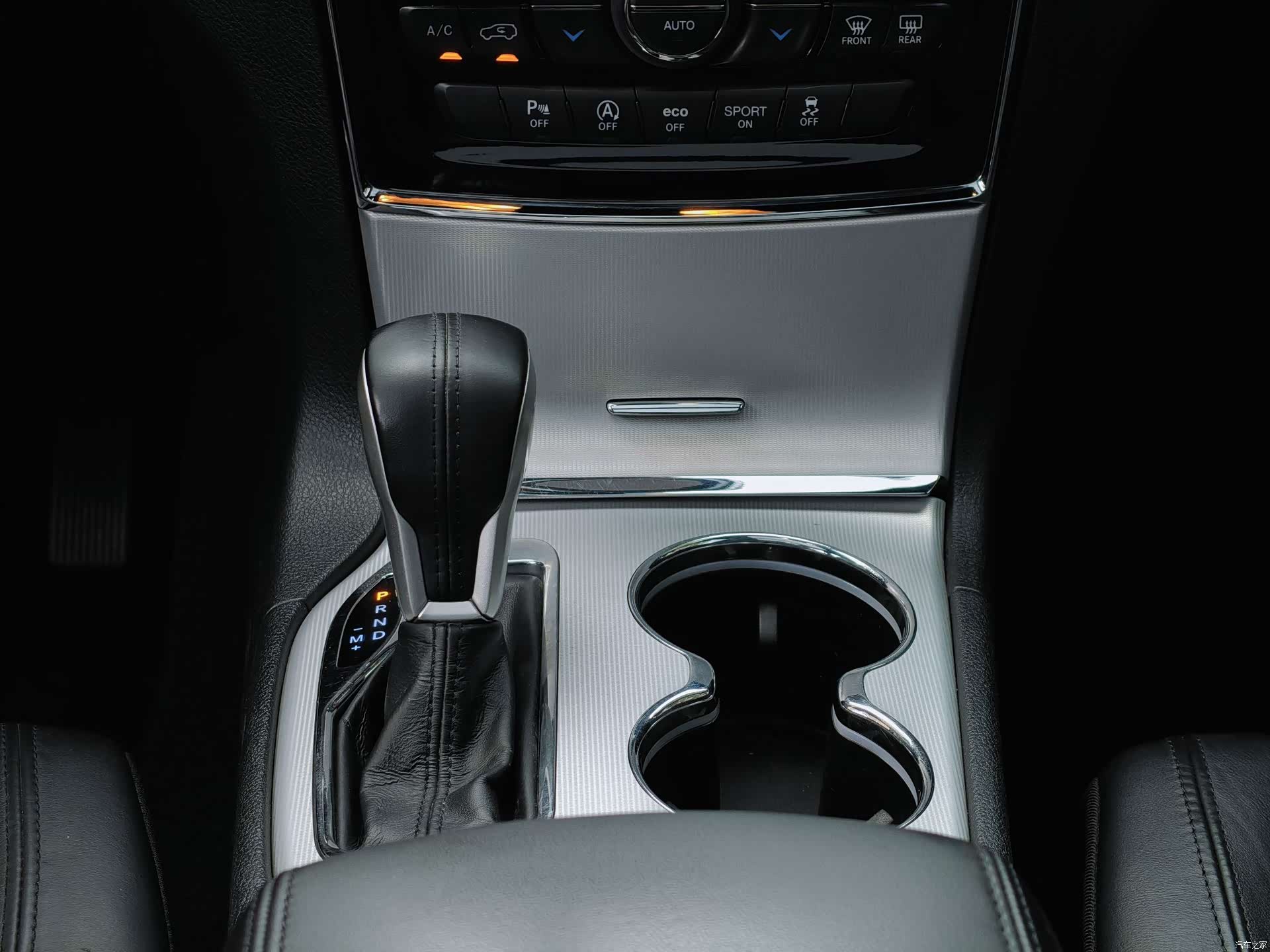 Jeep Grand Cherokee, 2022 15